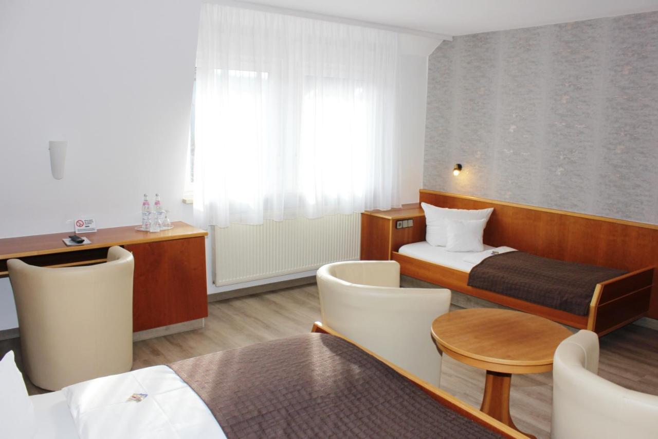 Landhotel Zum Boehm Roth  Exterior photo
