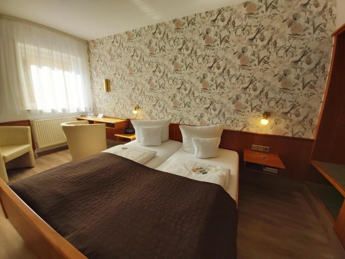 Landhotel Zum Boehm Roth  Exterior photo